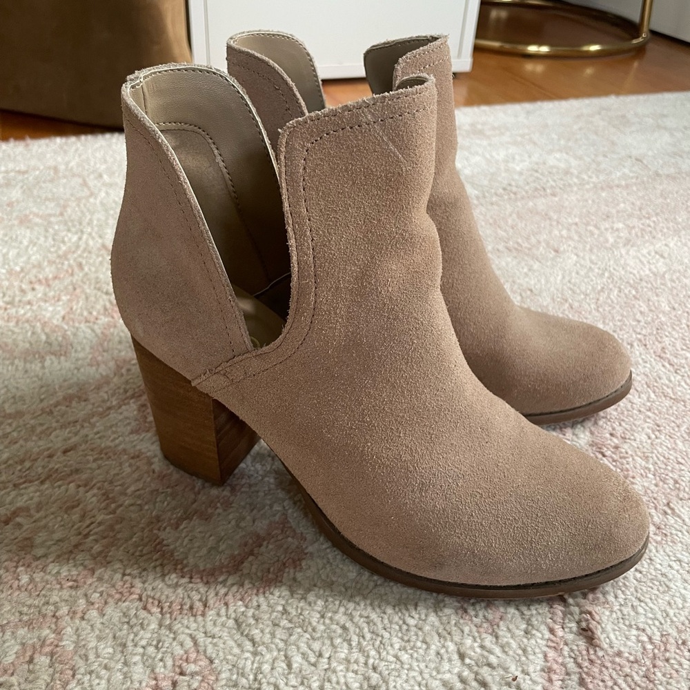 Aldo Women's Tan Suede Ankle Boots